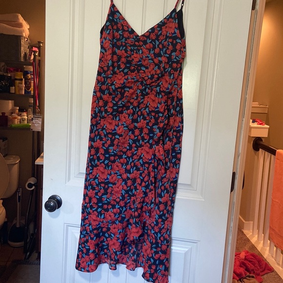 Sugar lips midi formal floral dress. - Picture 3 of 5